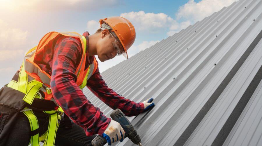 Professional gutter cleaning in Naval Anacost Annex, DC